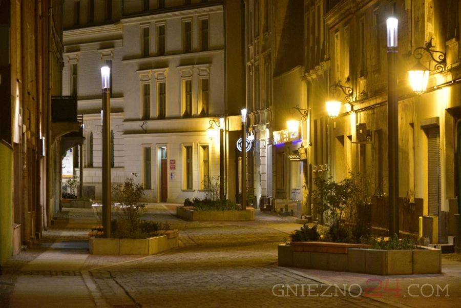 Rezydencja Marzec เนียซนอ ภายนอก รูปภาพ